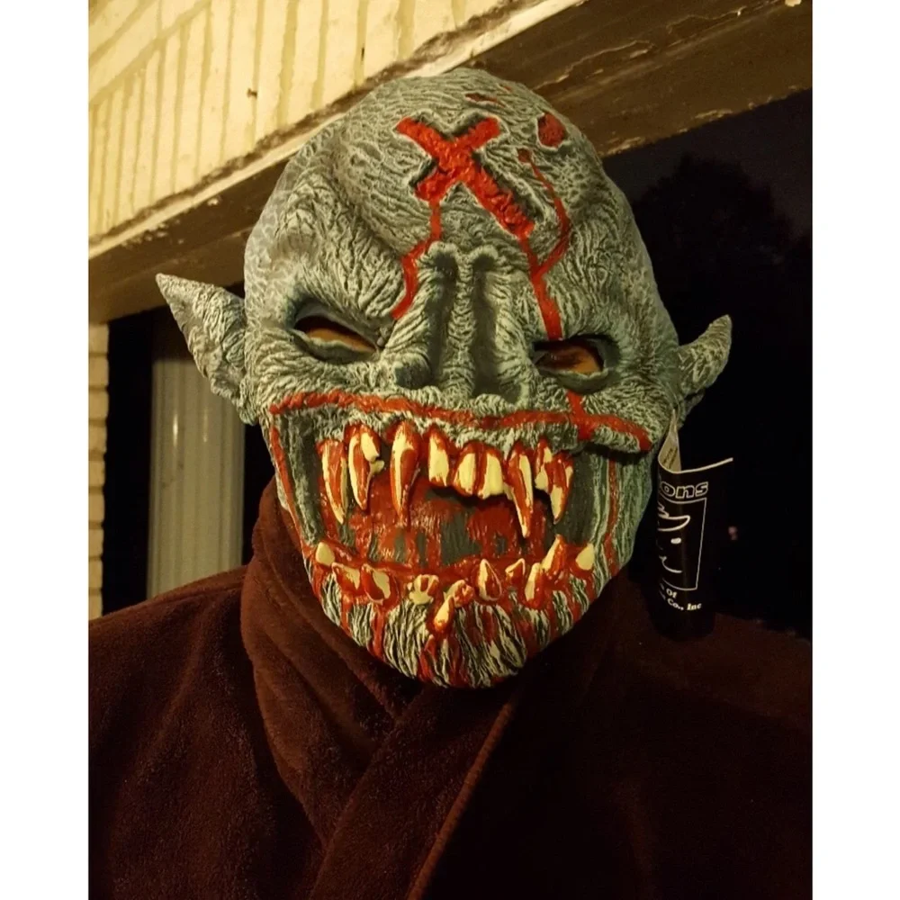 NW VINTAGE 2001 VAMPIE DEMON MASK Latex Prop by MASK Illusions Rubies #66032